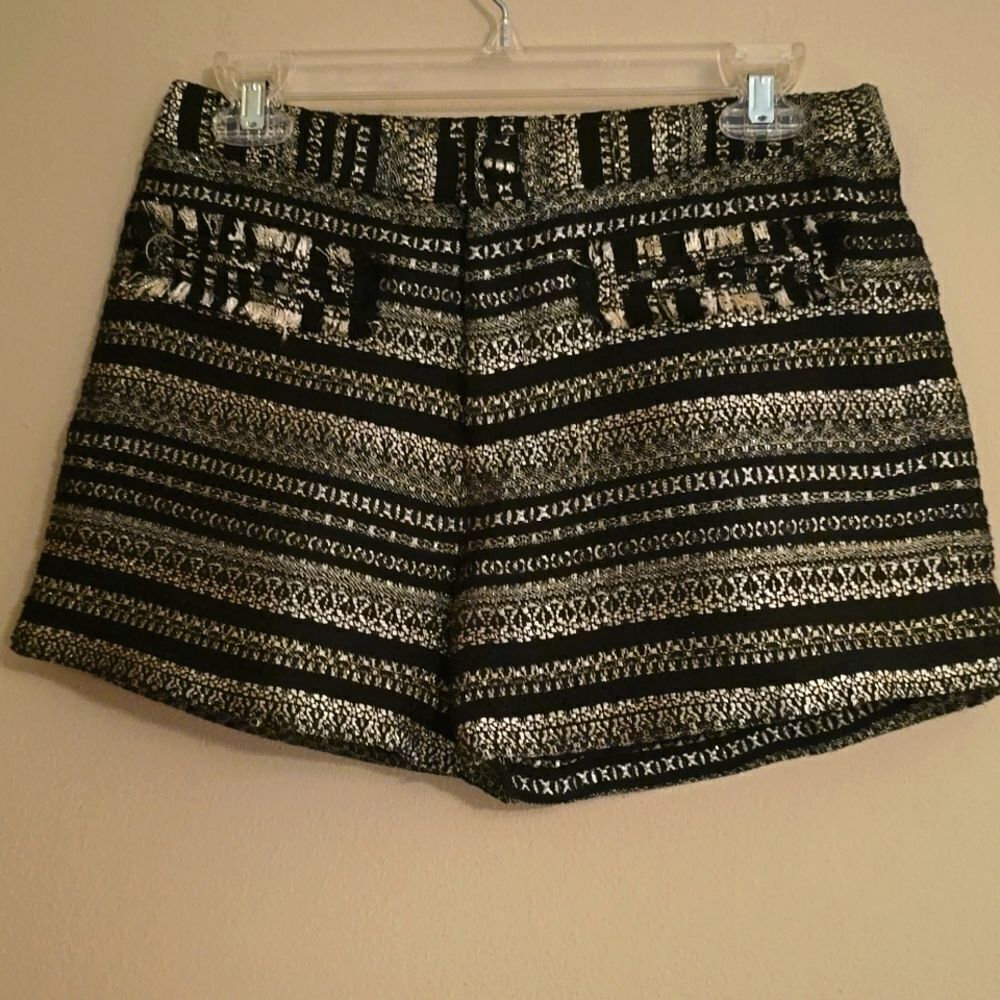Darling Women's XS Black Silver Metallic Thread Geometric Short Shorts‎ Lined